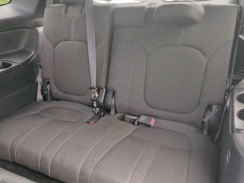 Used 2025 Honda Pilot Sport image 31