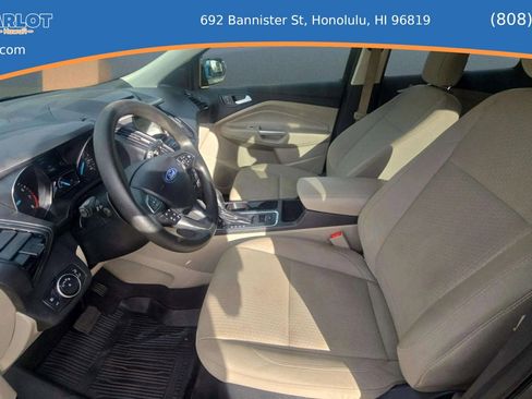 Used 2018 Ford Escape SE w/ Ford Safe & Smart Package image 16