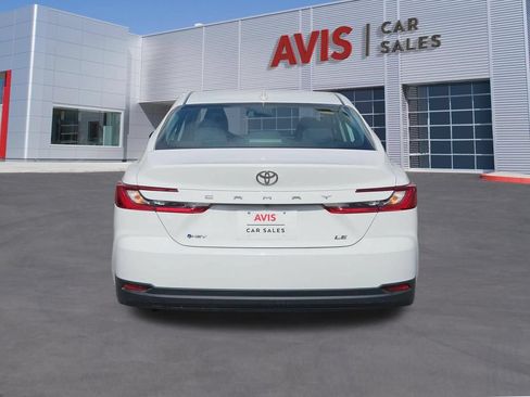 Used 2025 Toyota Camry LE FWD image 5