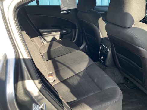 Used 2012 Dodge Charger SE w/ Sport Appearance Group image 25