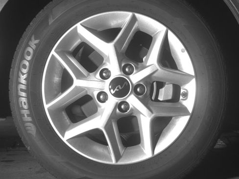Used 2025 Kia Soul LX w/ LX Technology Package FWD image 16
