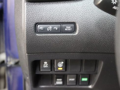 Used 2017 Nissan Rogue SV AWD/4WD image 15