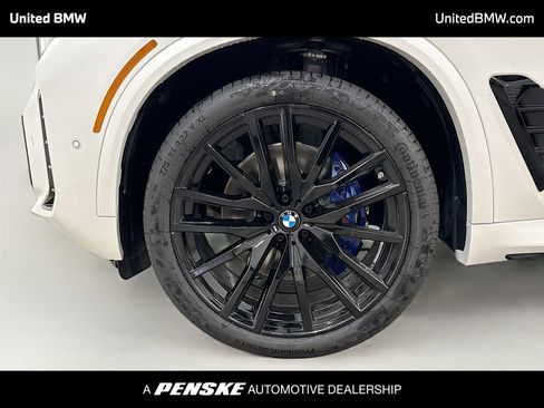 New 2026 BMW X5 sDrive40i image 2