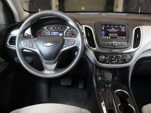 Used 2023 Chevrolet Equinox LT FWD image 19