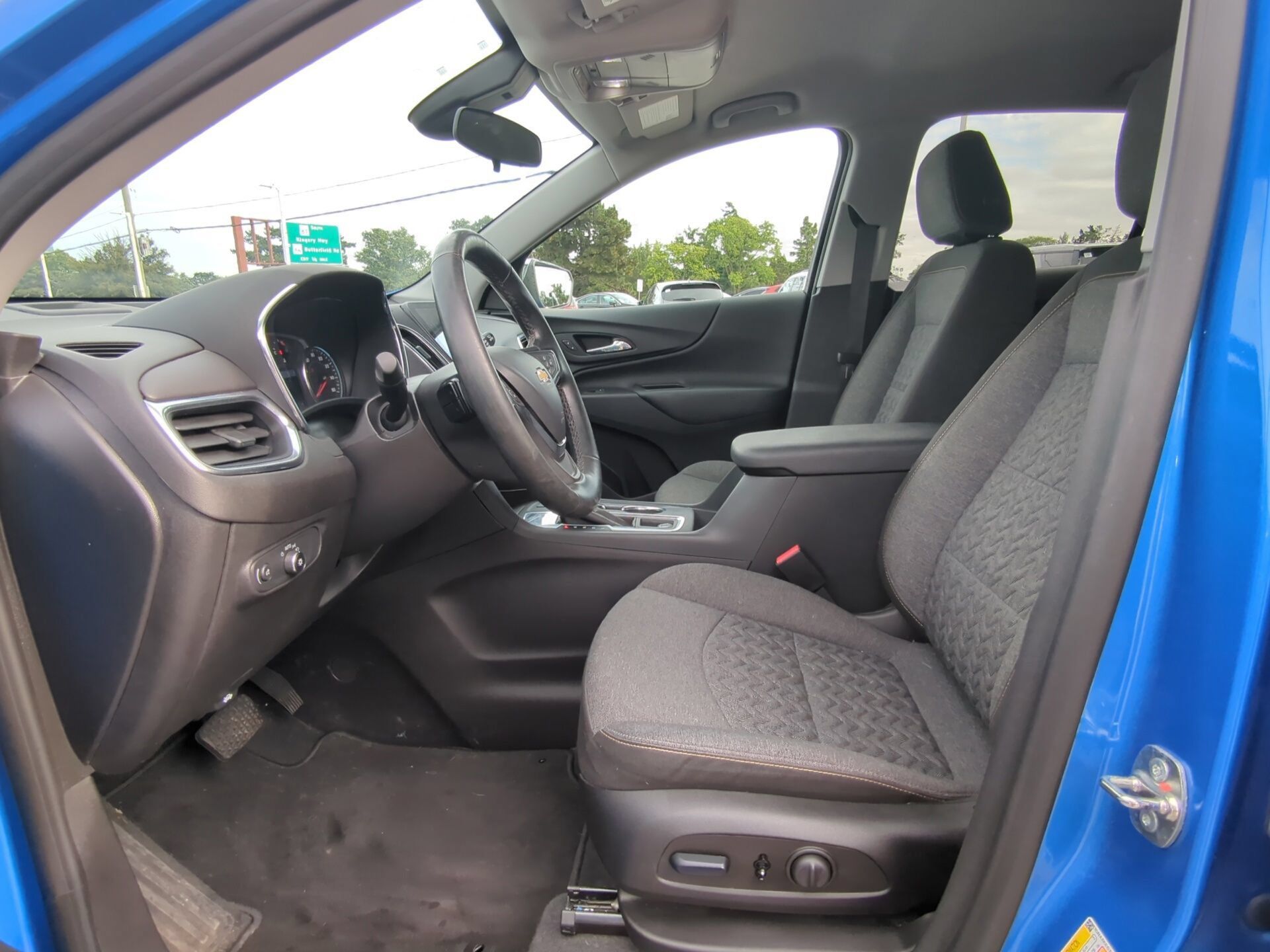 Used 2024 Chevrolet Equinox LT FWD image 15