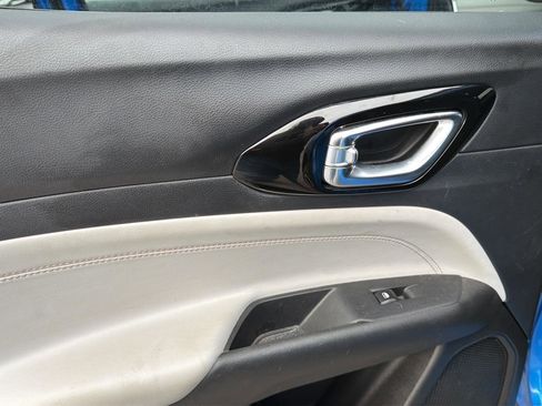 Used 2023 Jeep Compass Limited image 18