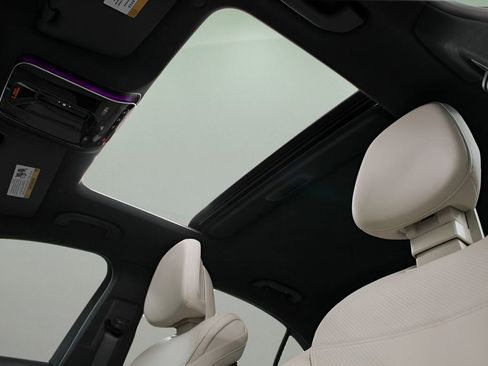 Used 2024 Mercedes-Benz C 300 Sedan image 31