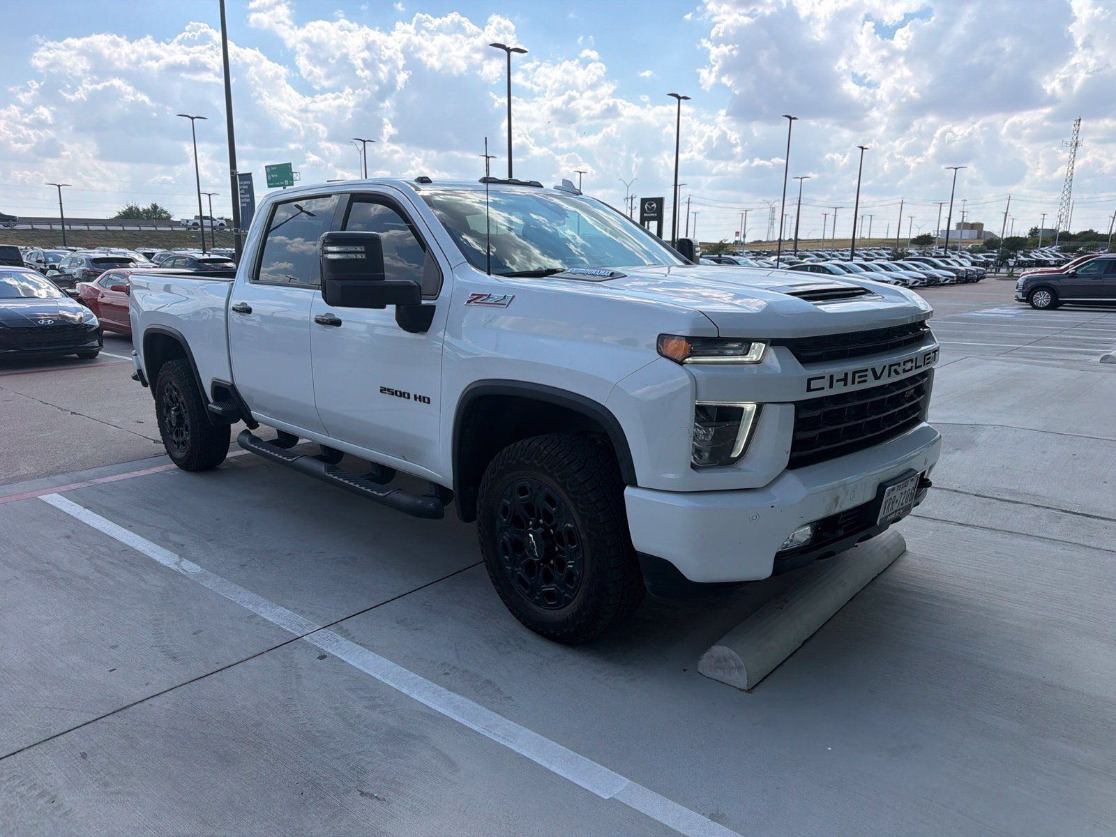 Used 2022 Chevrolet Silverado 2500 LTZ w/ LTZ Plus Package AWD/4WD image 4