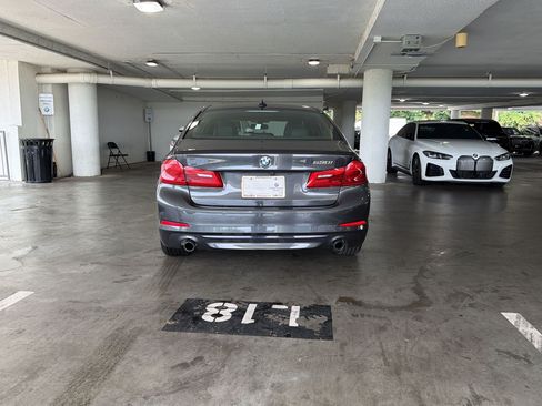 Used 2019 BMW 530i w/ Convenience Package RWD image 9