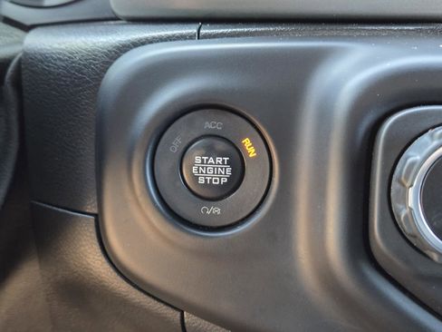 Used 2021 Jeep Wrangler Unlimited Sahara image 26