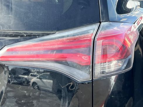 Used 2016 Toyota RAV4 SE image 22