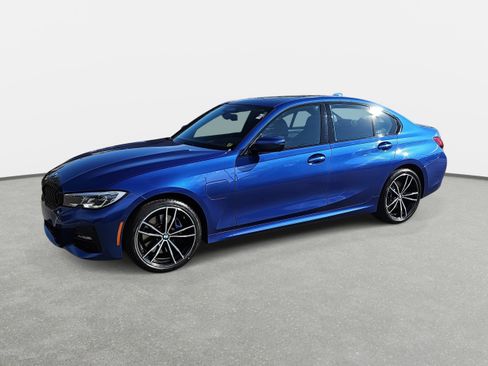Used 2021 BMW 330e w/ Executive Package image 1