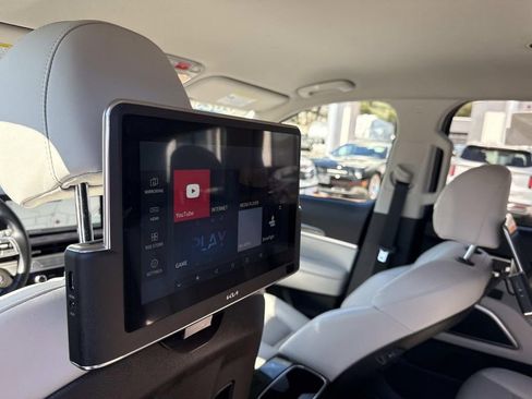 Used 2023 Kia Telluride S image 15