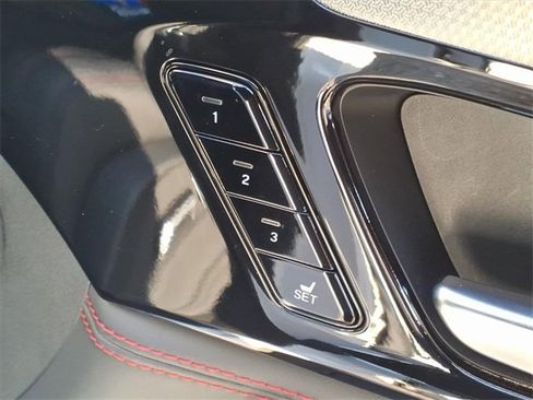 Used 2023 Acura MDX A-Spec image 7