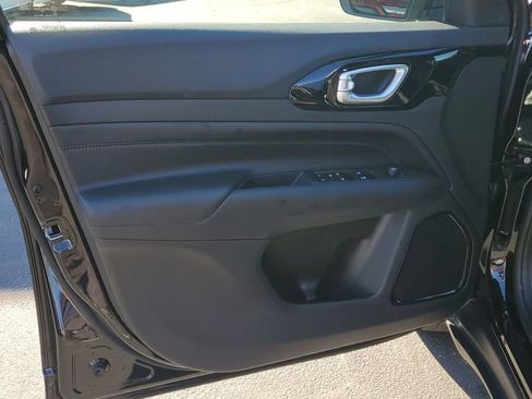 New 2026 Jeep Compass Latitude image 20