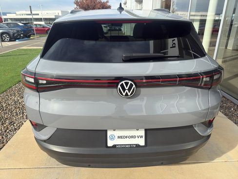 Used 2022 Volkswagen ID.4 Pro S image 5