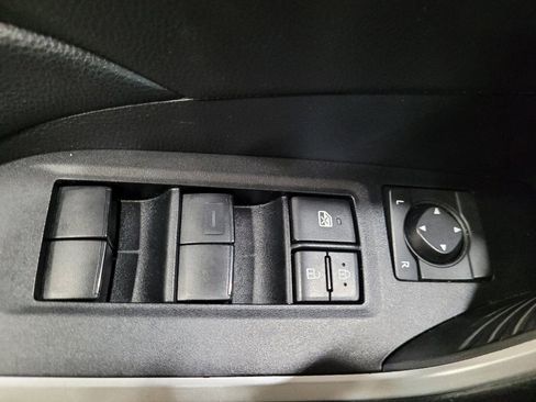 Used 2020 Toyota RAV4 LE w/ All Weather Liner Package AWD/4WD image 27