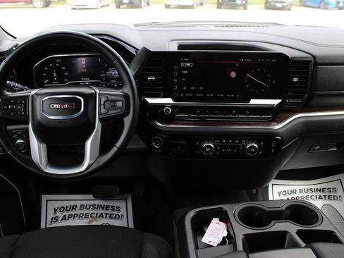 Used 2024 GMC Sierra 1500 Elevation AWD/4WD image 12