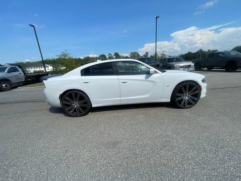Used 2018 Dodge Charger GT AWD/4WD image 10