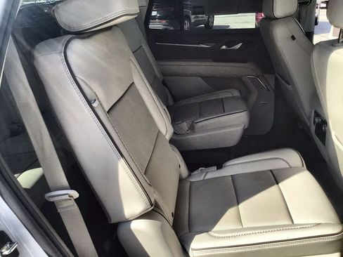 Used 2023 GMC Yukon Denali image 28