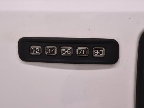 Used 2013 Ford F550 4x4 Regular Cab Super Duty w/ Payload Upgrade Pkg image 12