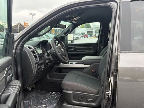 New 2026 RAM 2500 Big Horn AWD/4WD image 15