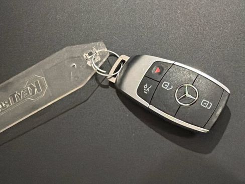 Used 2022 Mercedes-Benz GLE 350 4MATIC w/ Premium Package image 37