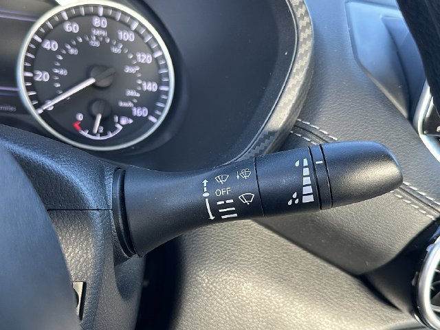 Used 2025 Nissan Sentra SV FWD image 25