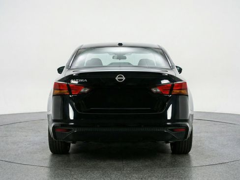 Used 2025 Nissan Altima 2.5 SV image 7