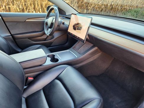 Used 2022 Tesla Model 3 Base 4dr Sedan image 8