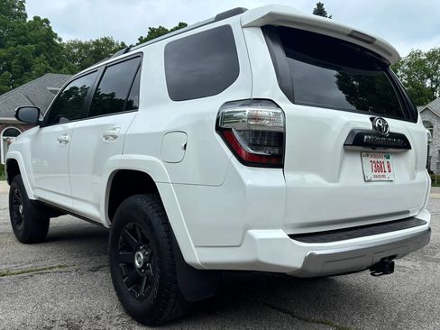 Used 2016 Toyota 4Runner Trail Premium w/ Four Season Floor Mat Package AWD/4WD image 8
