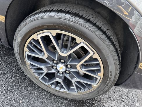 Used 2024 Chevrolet Blazer Premier w/ Driver Confidence II Package image 9