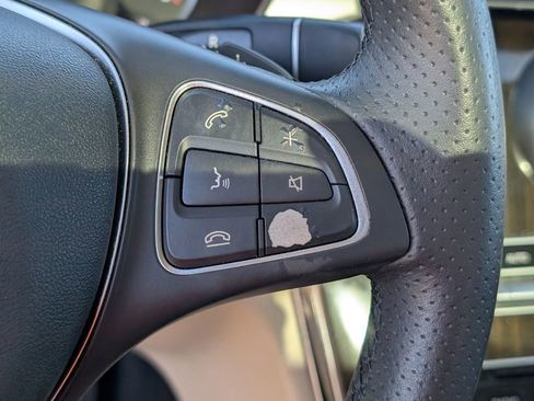 Used 2018 Mercedes-Benz C 300 Sedan w/ Premium Package image 21