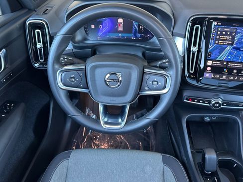 Certified 2024 Volvo XC40 B5 Core image 17