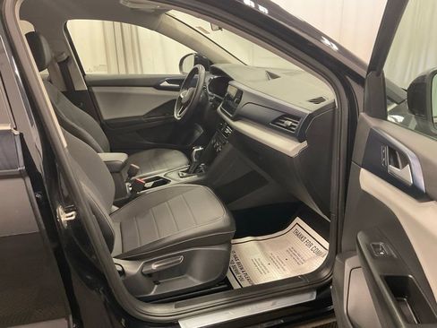 Used 2022 Volkswagen Taos SE FWD image 27