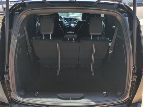 New 2027 Chrysler Pacifica LX FWD image 13