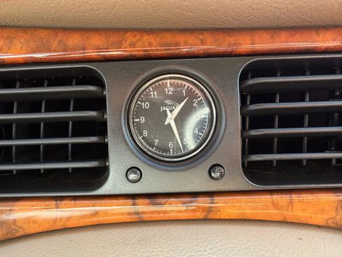 Used 2001 Jaguar XJ8 RWD image 20