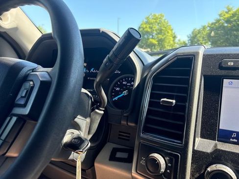 Used 2022 Ford F350 XLT w/ XLT Premium Package AWD/4WD image 24