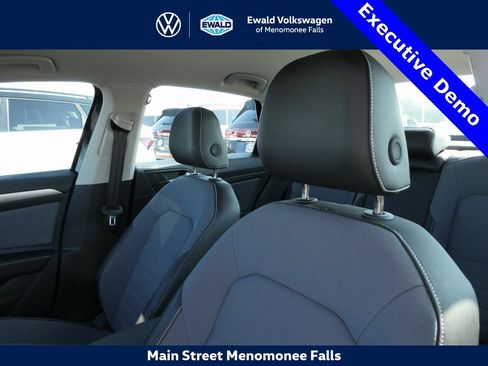 New 2025 Volkswagen Jetta SE image 28