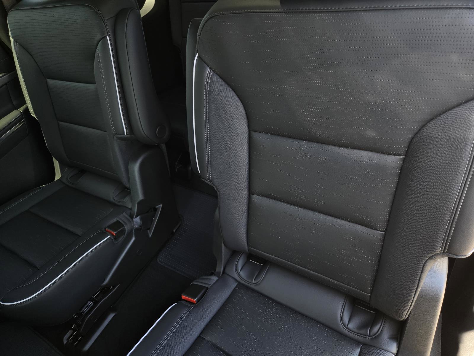 New 2026 Buick Enclave Sport Touring w/ Power Package FWD image 5