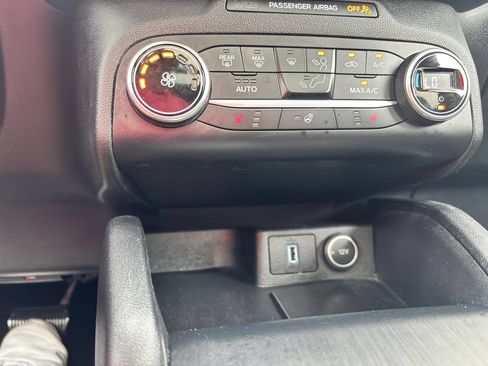 Used 2020 Ford Escape SEL AWD/4WD image 33