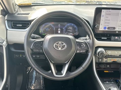 Used 2025 Toyota RAV4 Limited image 15