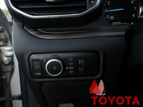 Used 2023 Ford Explorer Limited image 15