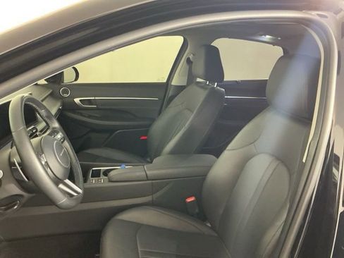 Used 2025 Hyundai Sonata Limited image 16