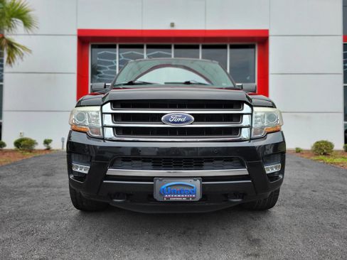 Used 2017 Ford Expedition Limited AWD/4WD image 2