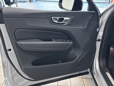 Used 2025 Volvo XC60 B5 Plus AWD/4WD image 21