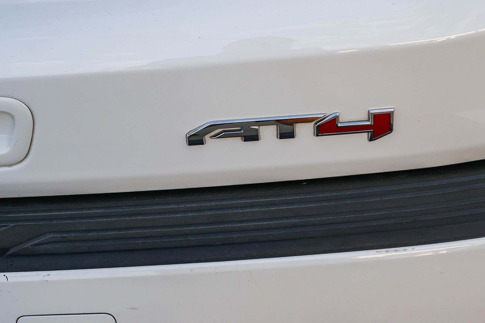 Used 2024 GMC Yukon AT4 w/ AT4 Premium Plus Package AWD/4WD image 13
