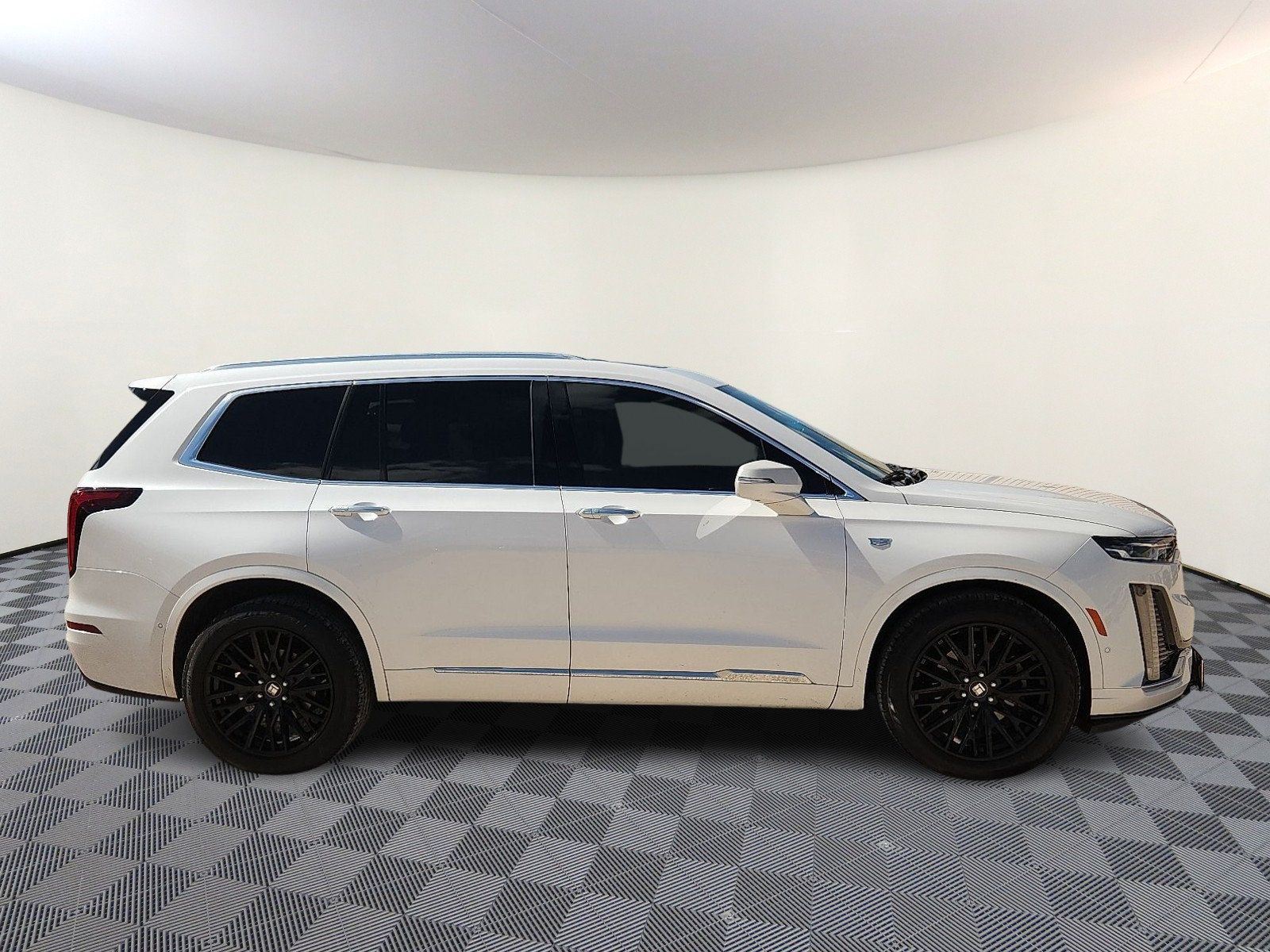 Used 2020 Cadillac XT6 Premium Luxury FWD image 5