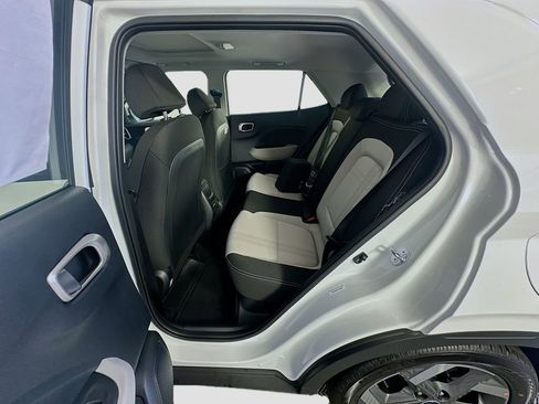 New 2026 Hyundai Venue SEL FWD image 16