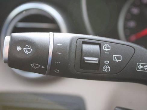 Certified 2021 Mercedes-Benz GLC 300 image 32